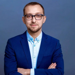 Артем Строгонов